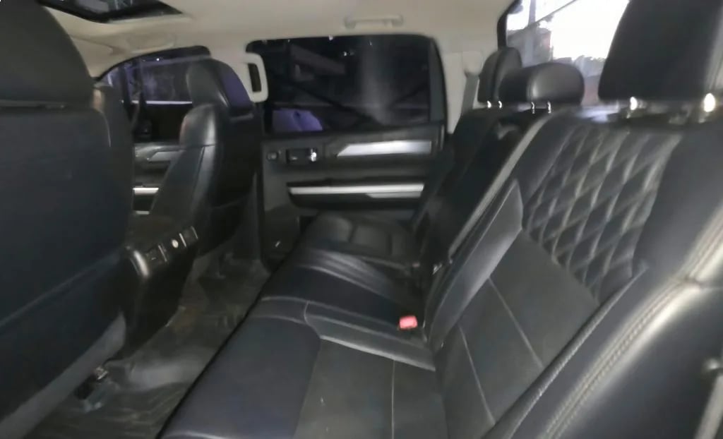 Toyota Tundra — foto 7
