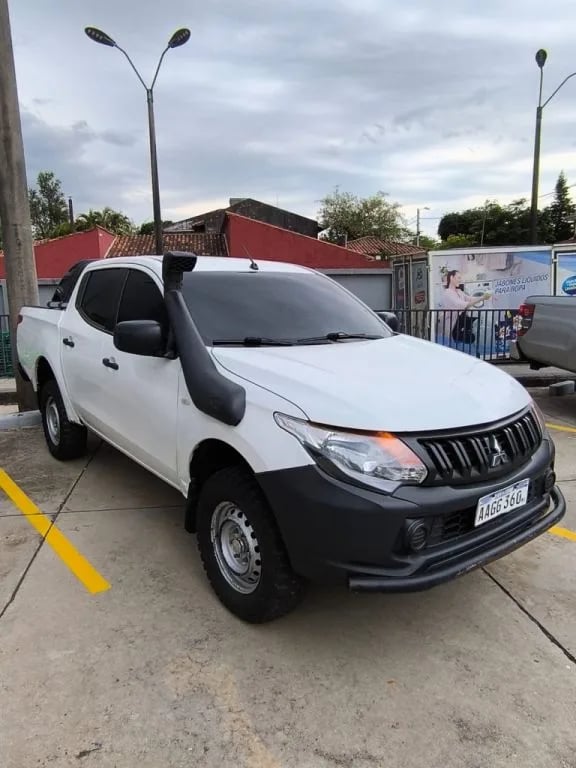 Mitsubishi Triton — foto 2