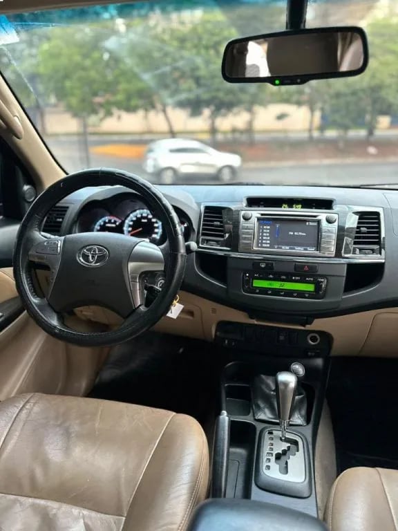 Toyota Fortuner — foto 3