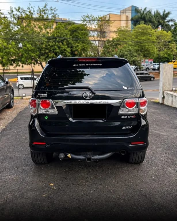 Toyota Fortuner — foto 6