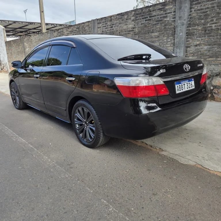 Toyota Premio — foto 2