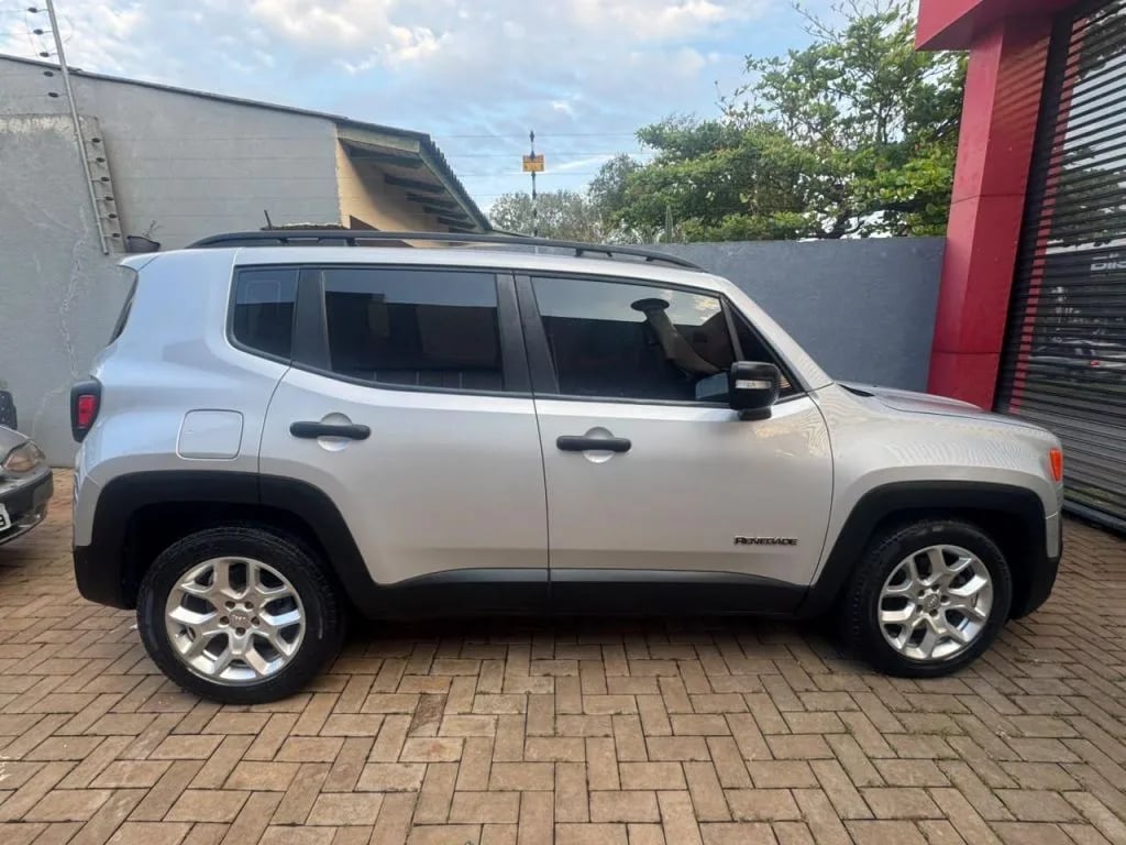 Jeep Renegade — foto 3