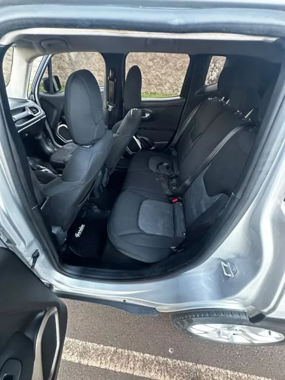 Jeep Renegade — foto 5