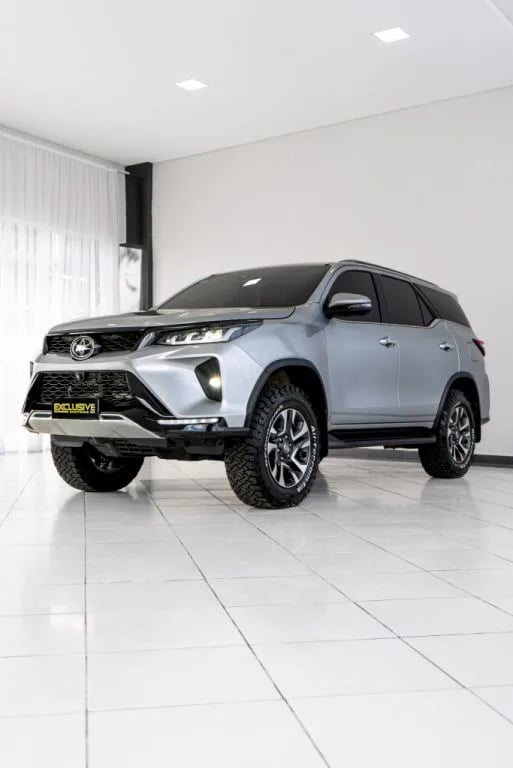 Toyota Fortuner — foto 1