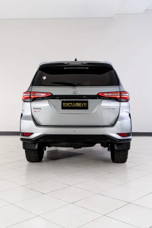 Toyota Fortuner — foto 5