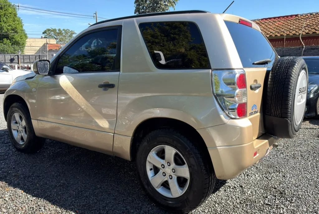 Suzuki Grand Vitara — foto 4