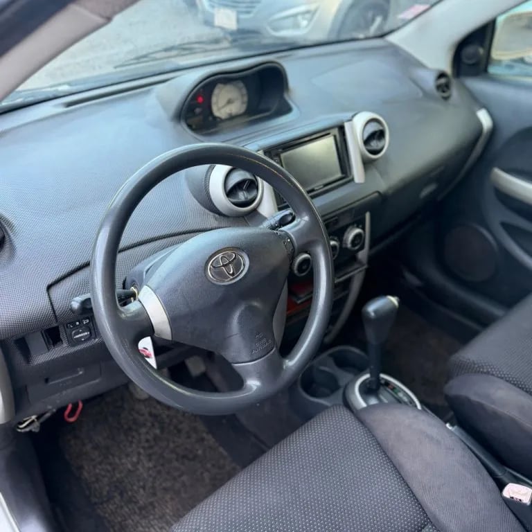Toyota Ist — foto 3