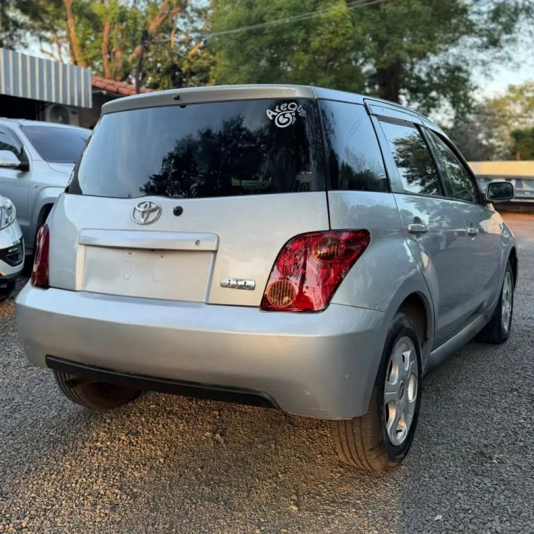 Toyota Ist — foto 4