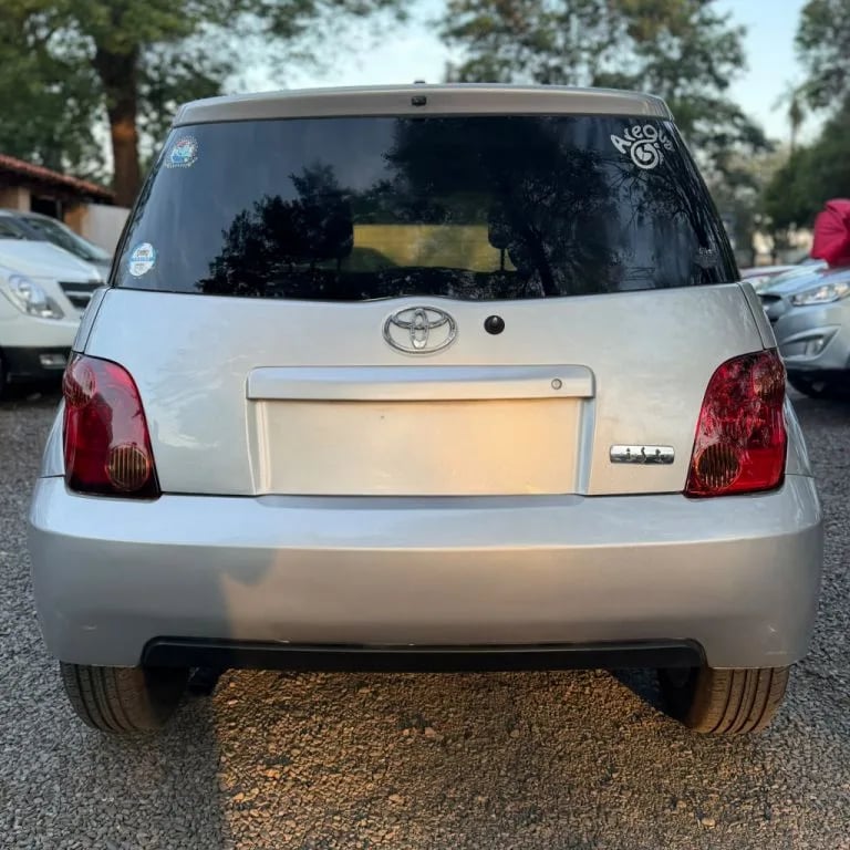 Toyota Ist — foto 5