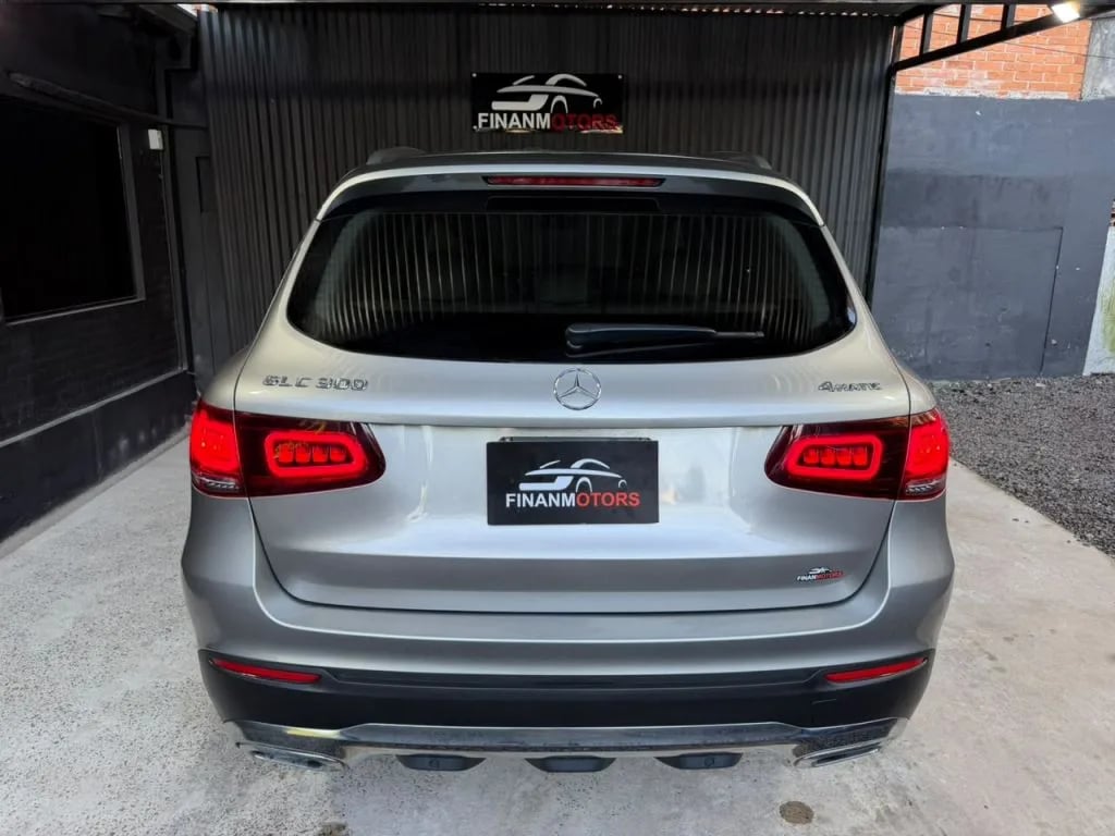 Mercedes-Benz GLC 300 — foto 7