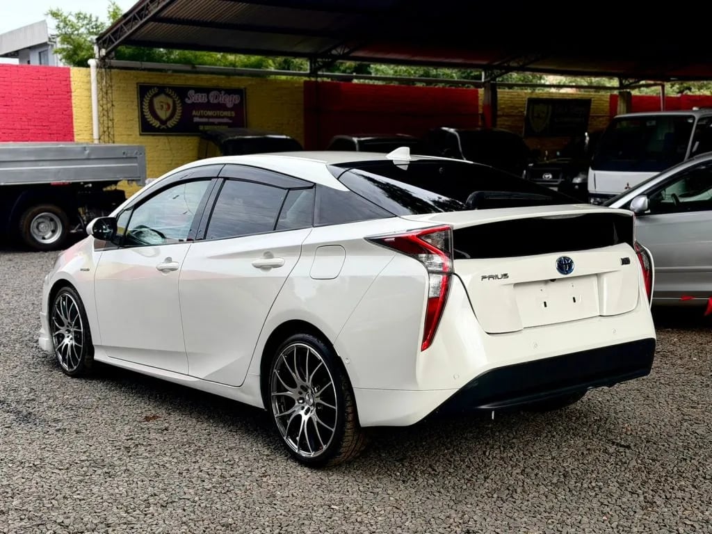 Toyota Prius — foto 7