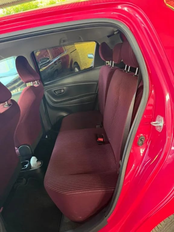 Toyota Vitz — foto 2