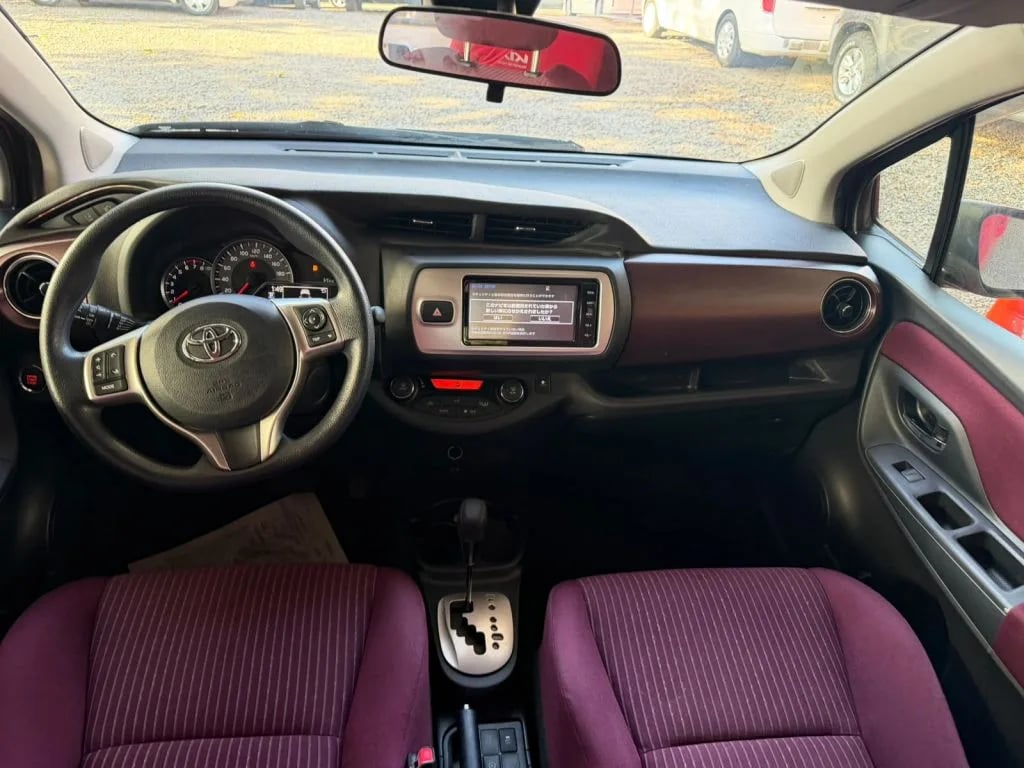 Toyota Vitz — foto 6