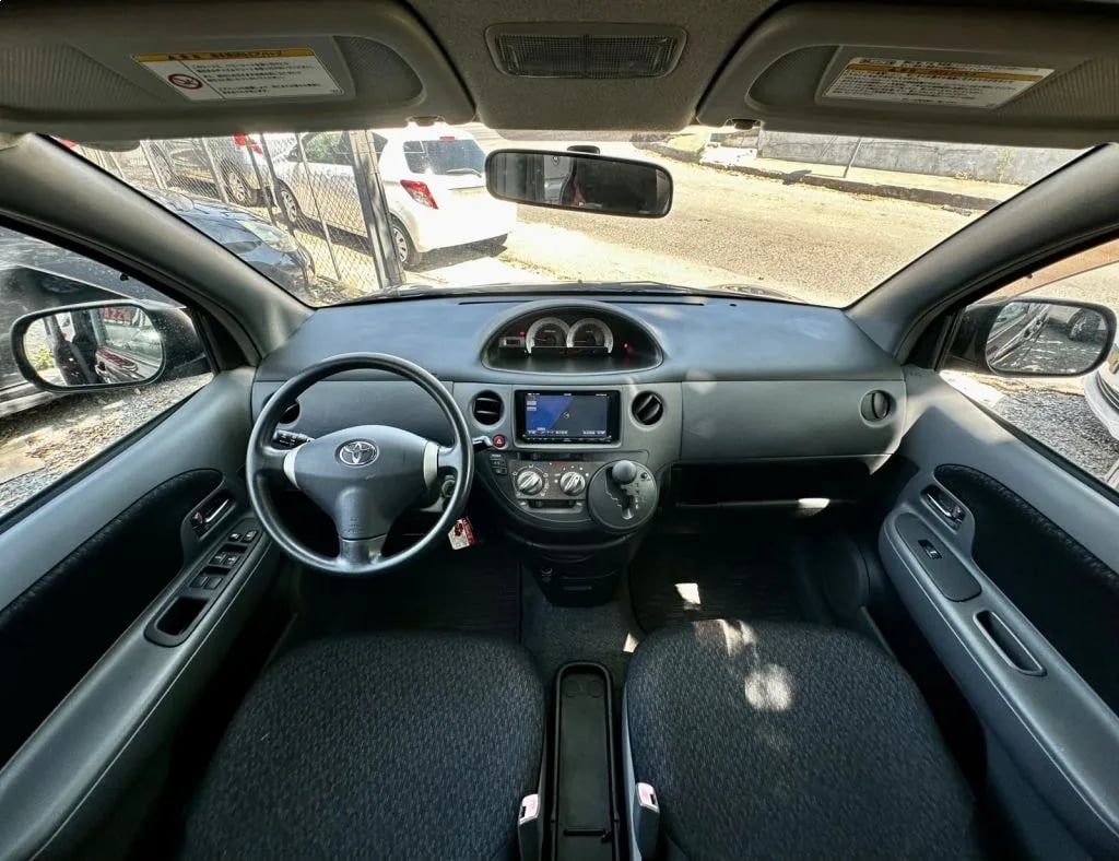 Toyota Sienta — foto 4