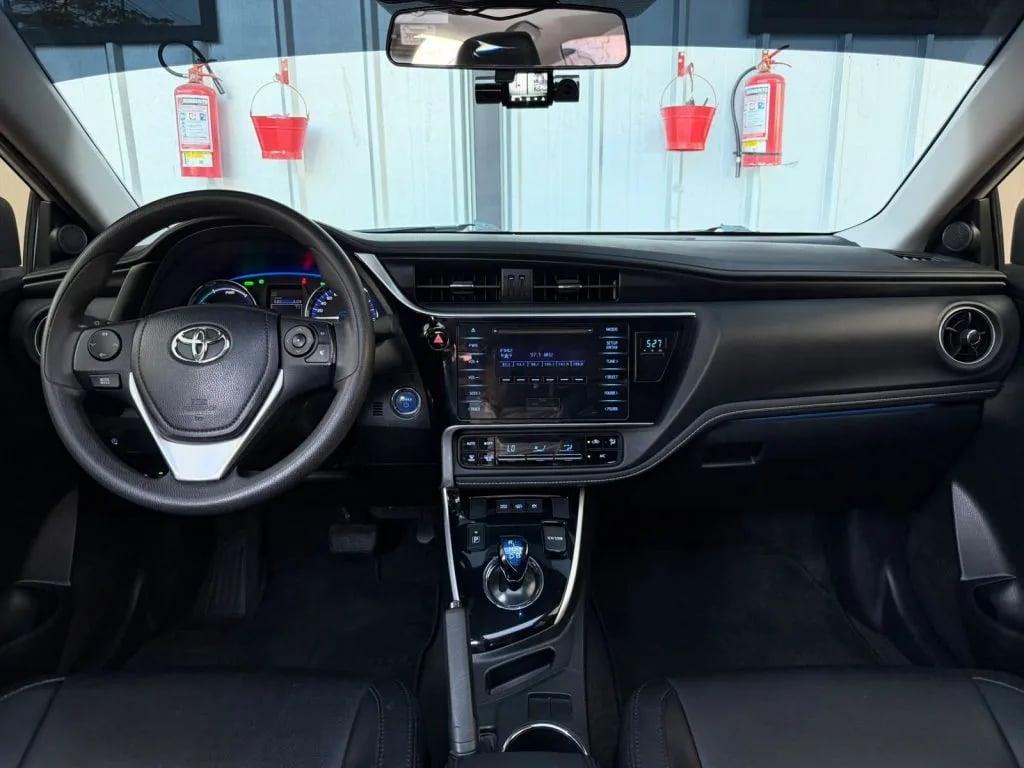 Toyota Corolla — foto 3