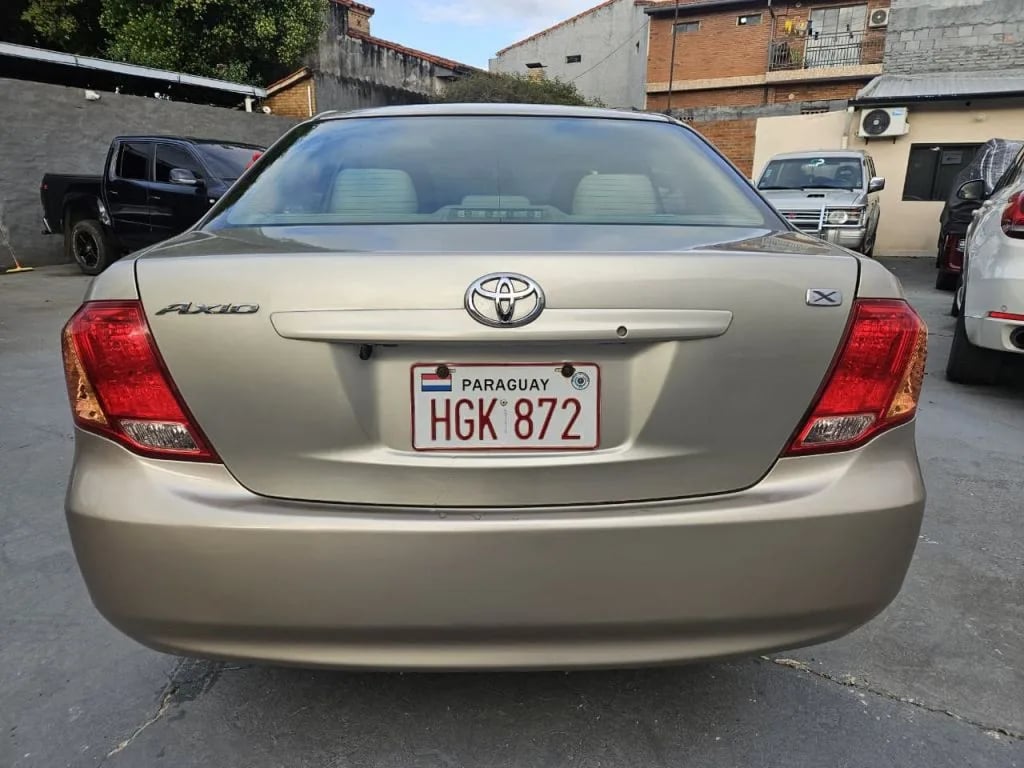 Toyota Axio — foto 4