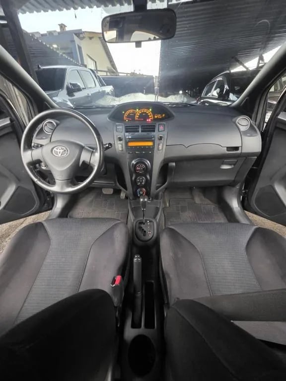 Toyota Vitz — foto 5