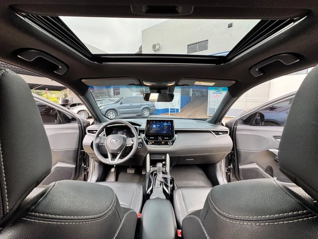 Toyota Corolla Cross — foto 5