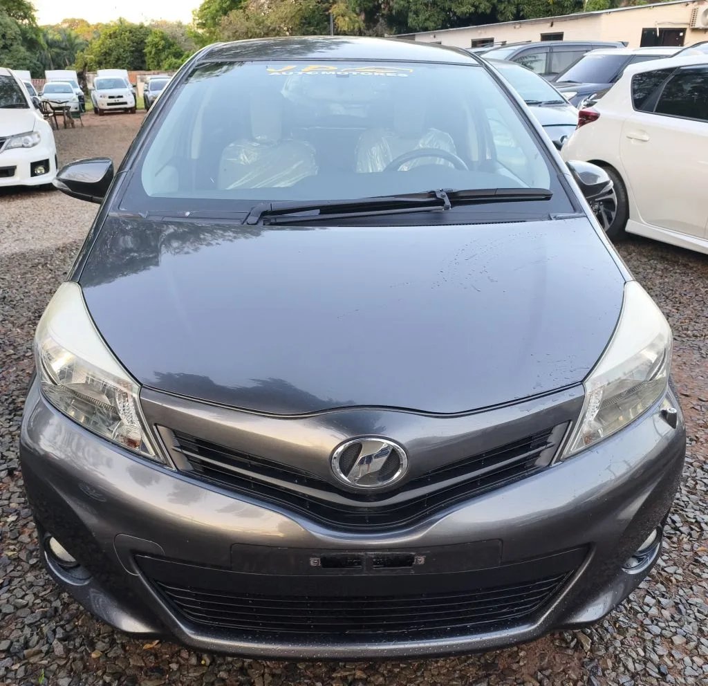 Toyota Vitz — foto 7