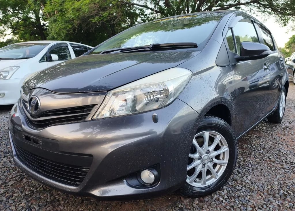 Toyota Vitz — foto 8
