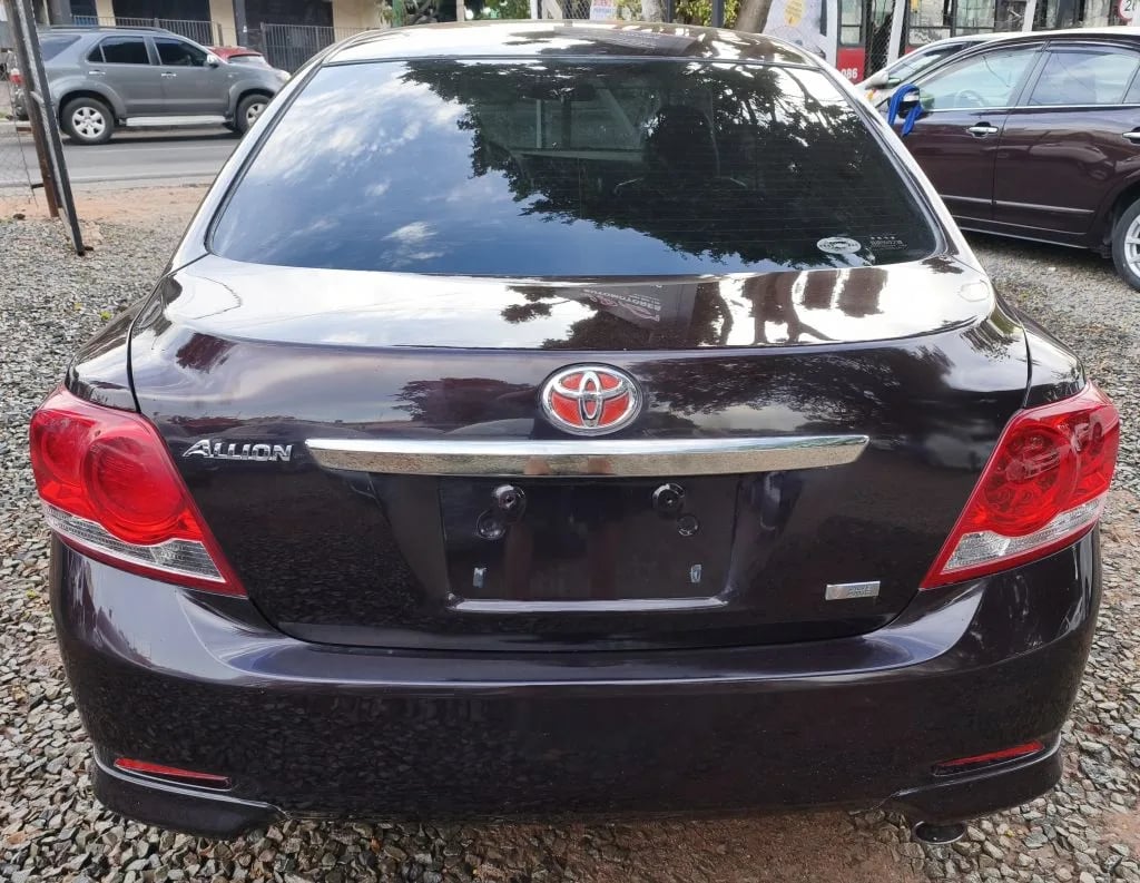 Toyota Allion — foto 5