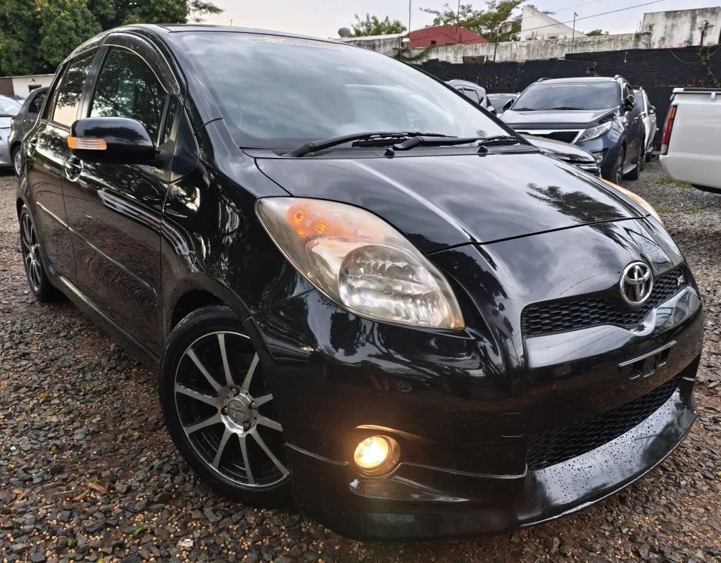 Toyota Vitz — foto 7