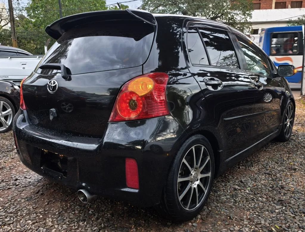 Toyota Vitz — foto 8