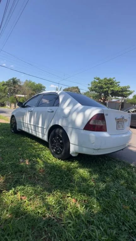 Toyota Corolla — foto 2