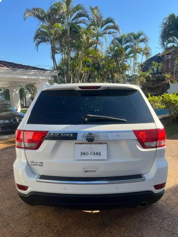Jeep Grand Cherokee — foto 7