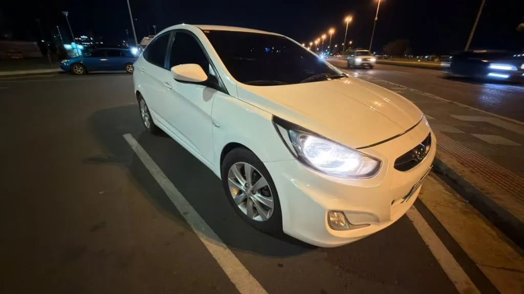 Hyundai Accent — foto 9