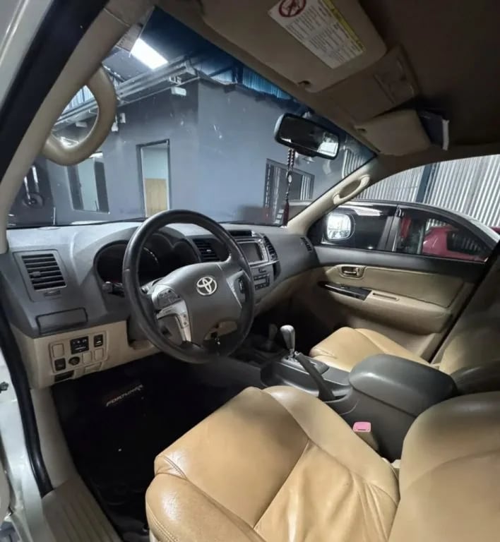 Toyota Fortuner — foto 4