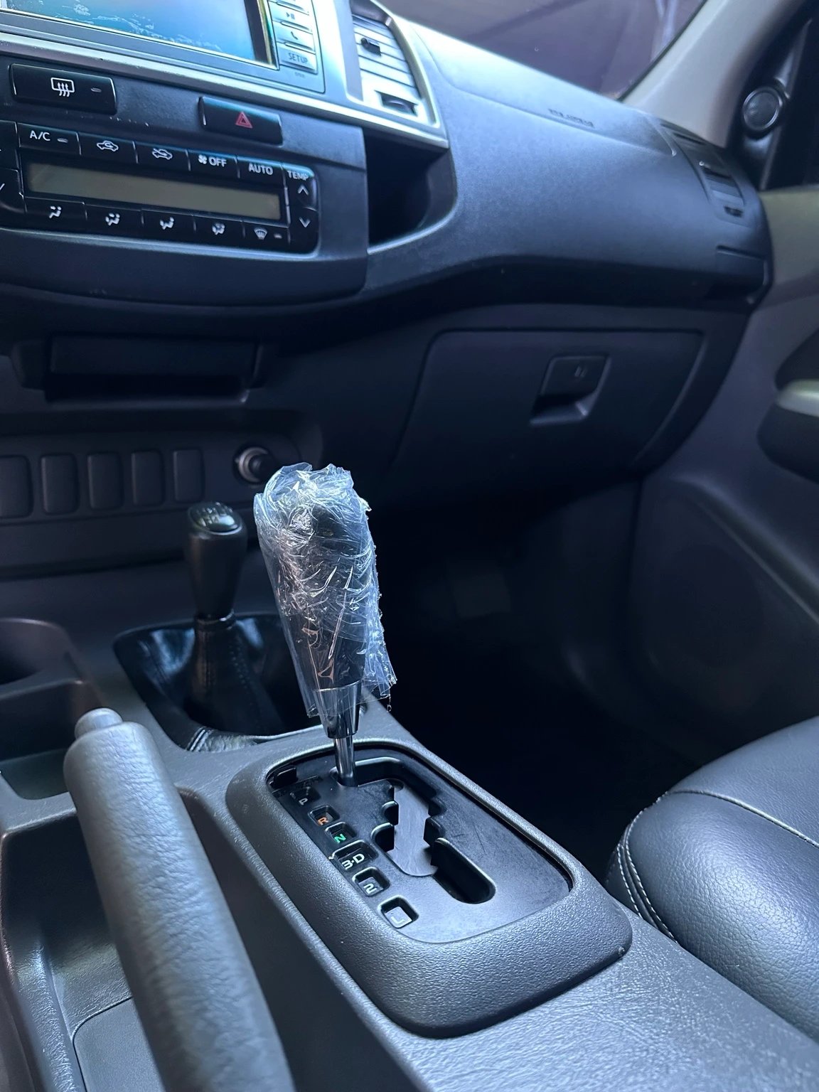 Toyota Hilux — foto 7