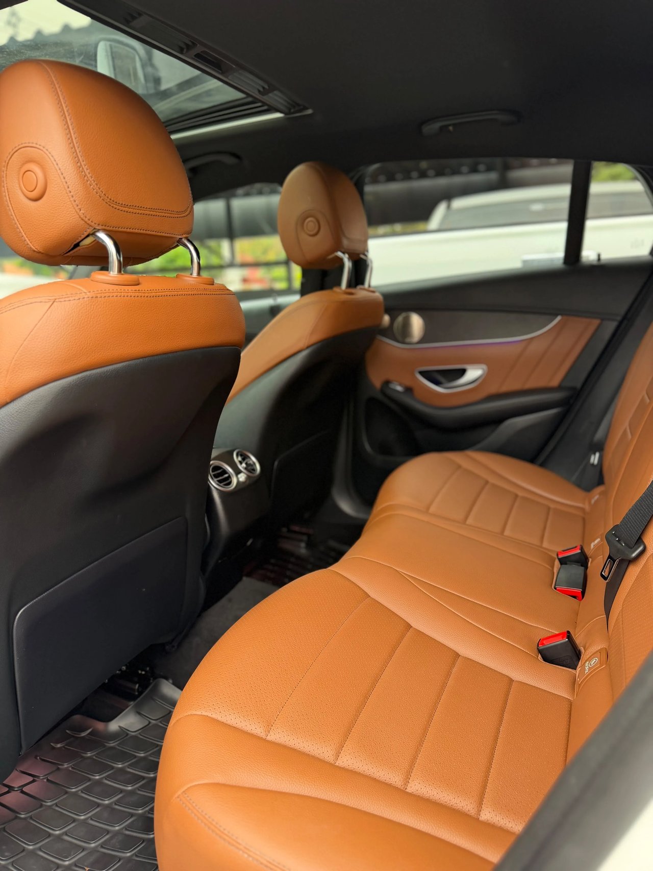 Mercedes-Benz GLC 300 — foto 6