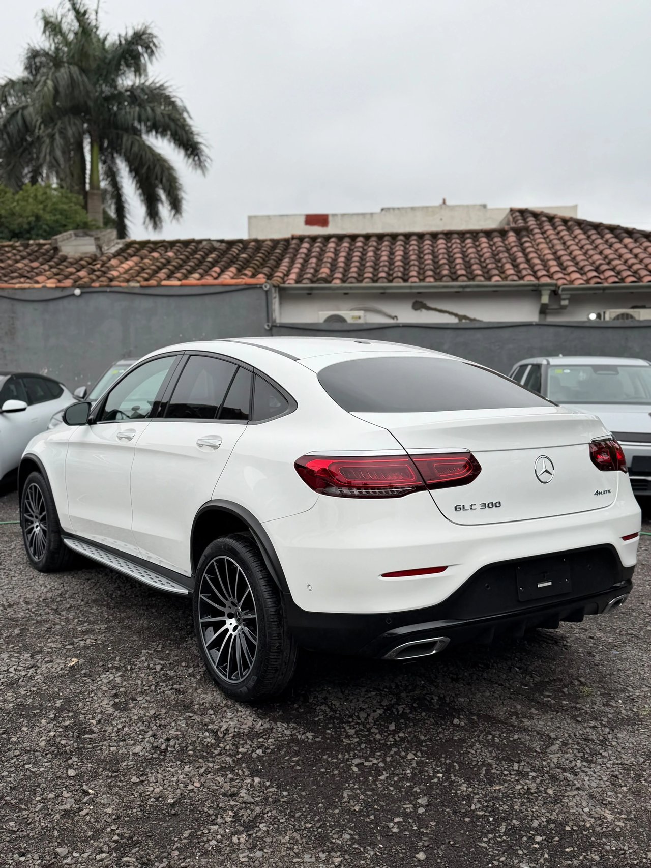 Mercedes-Benz GLC 300 — foto 7