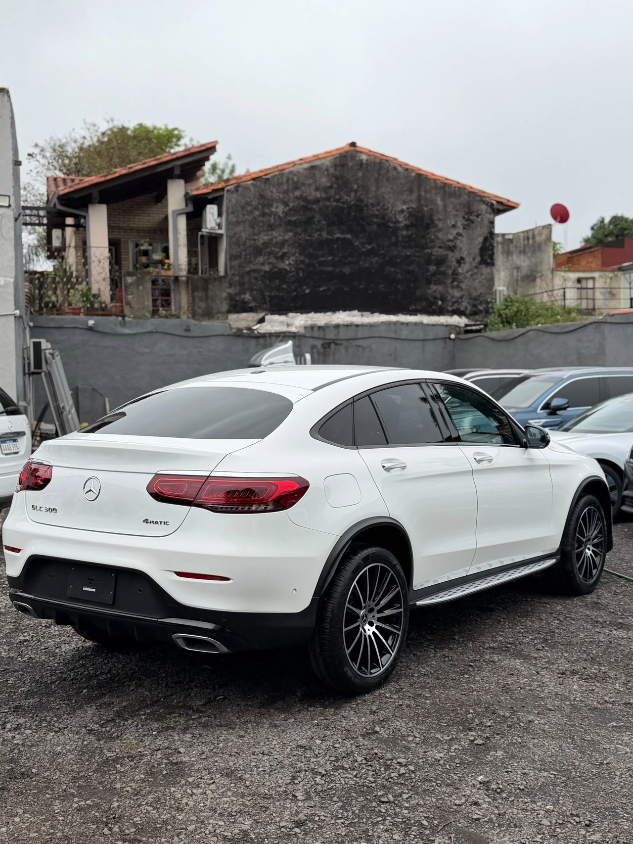 Mercedes-Benz GLC 300 — foto 9