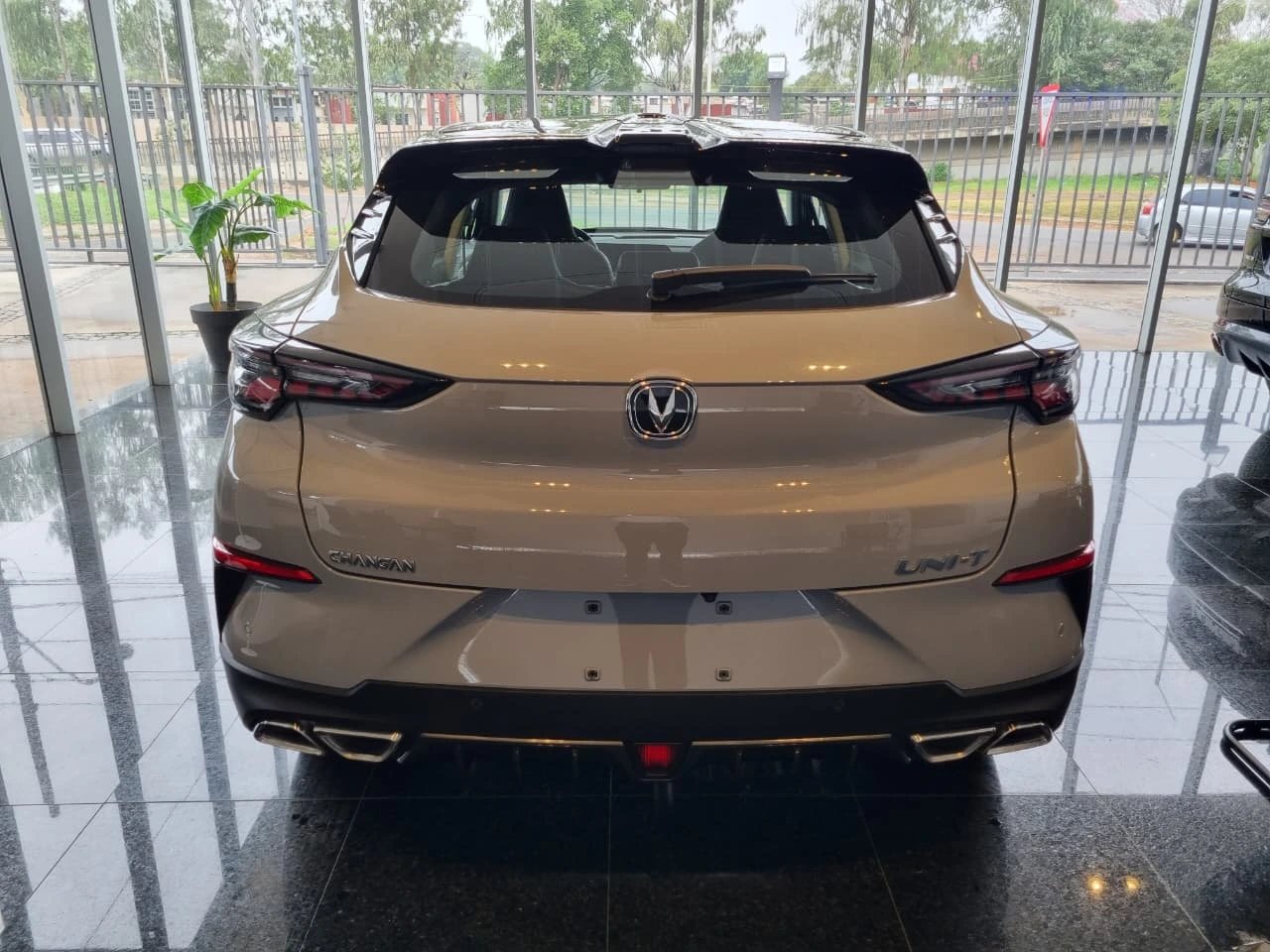 Changan UNI-T — foto 2