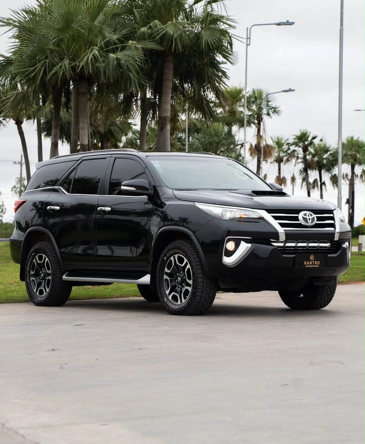 Toyota Fortuner — foto 3