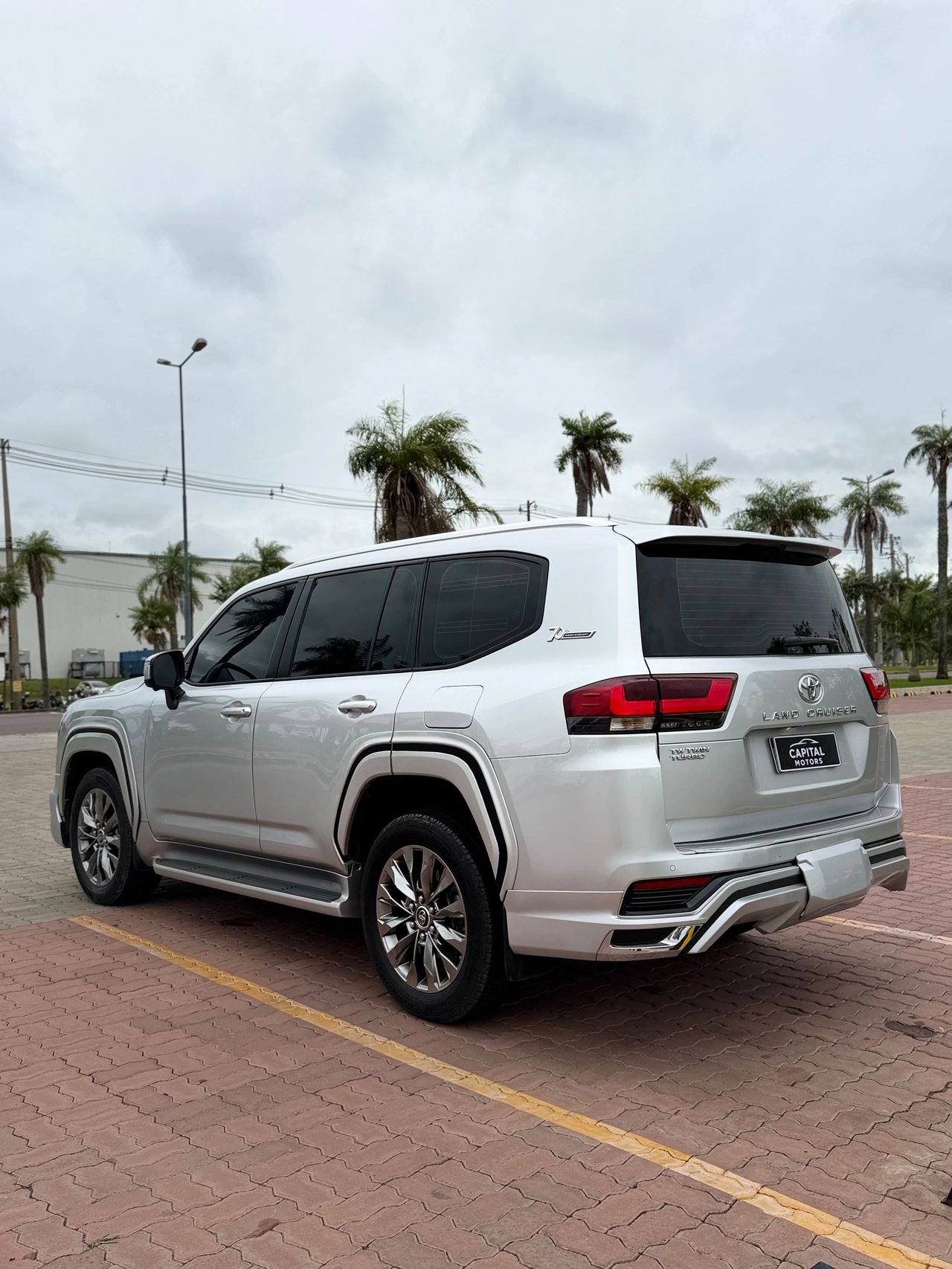 Toyota Land Cruiser — foto 4
