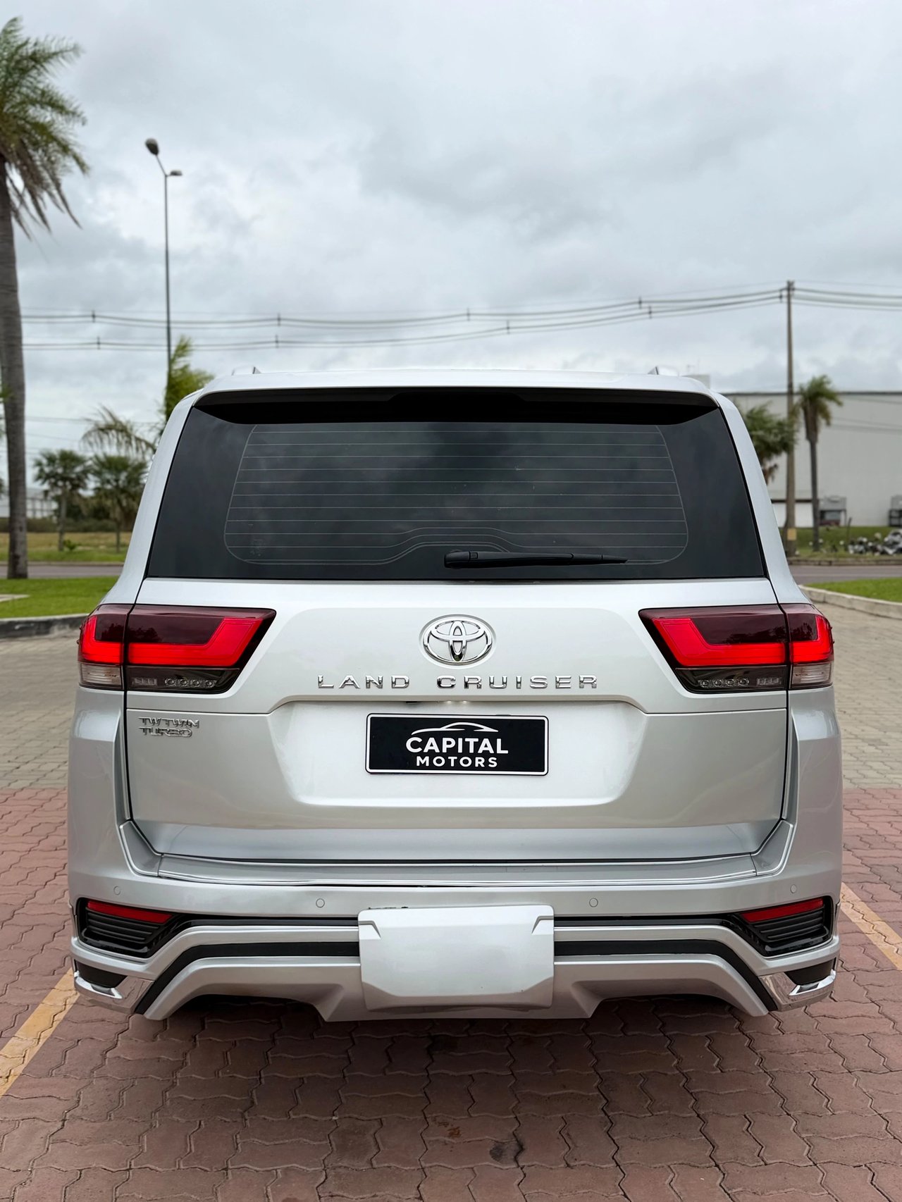 Toyota Land Cruiser — foto 5