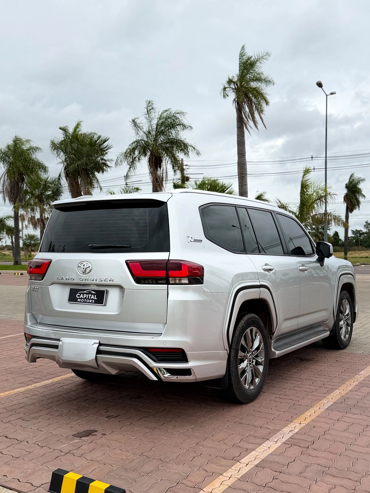 Toyota Land Cruiser — foto 7
