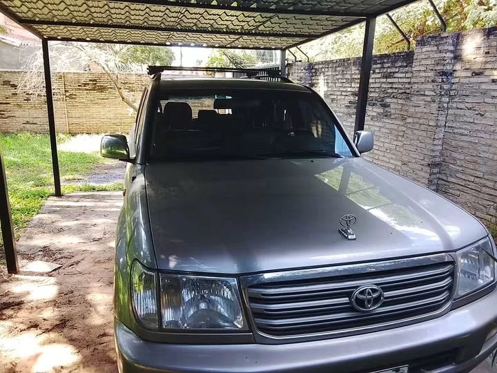 Toyota Land Cruiser — foto 2