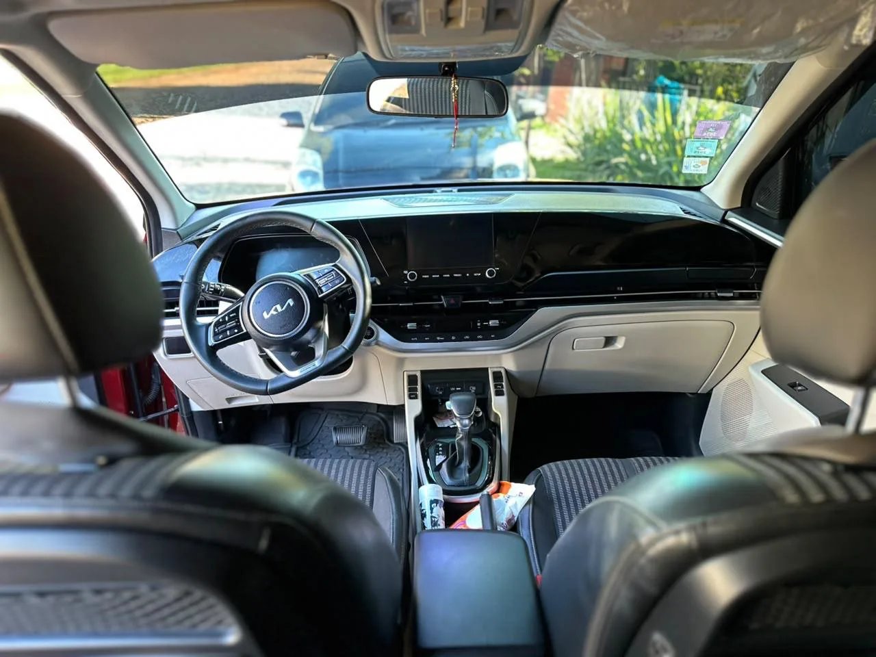 Kia Carens — foto 2
