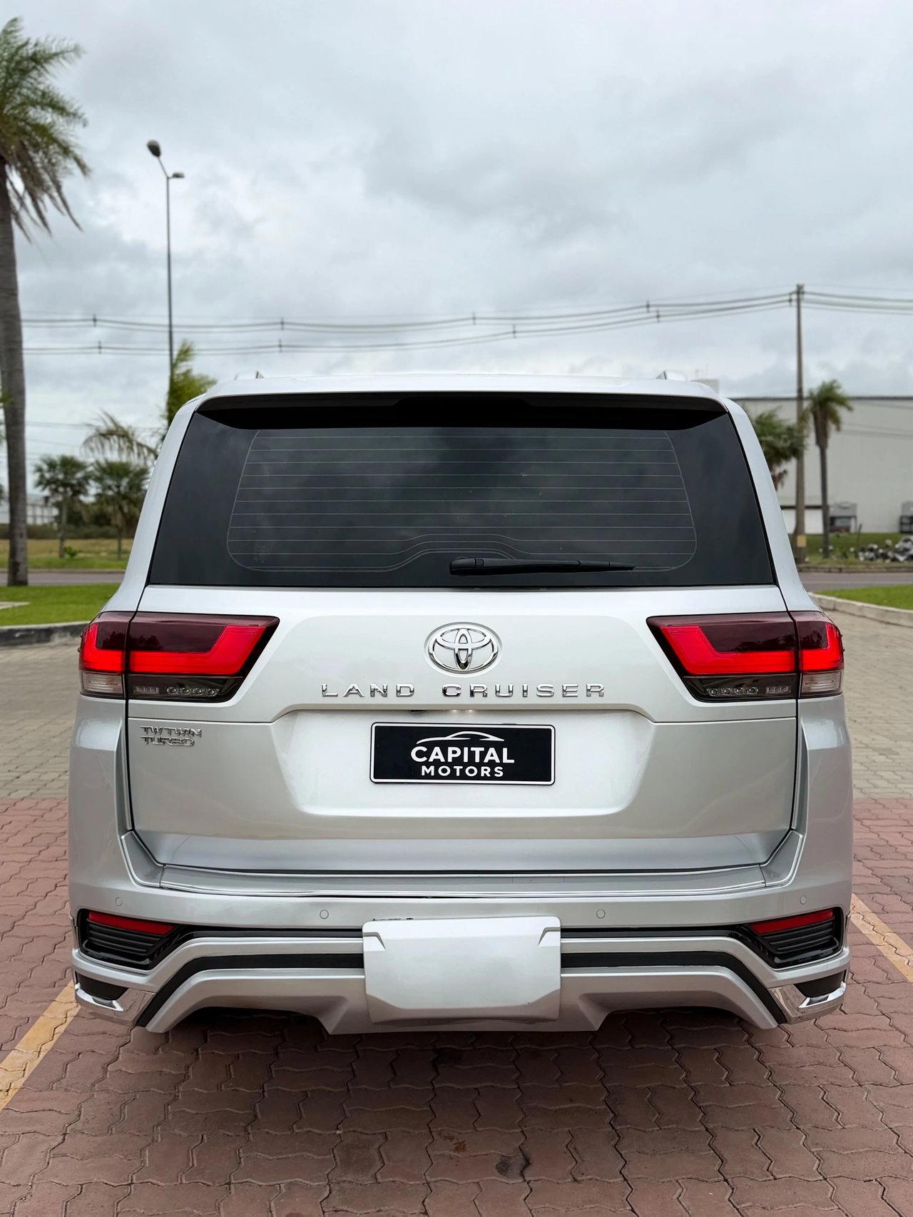 Toyota Land Cruiser — foto 4