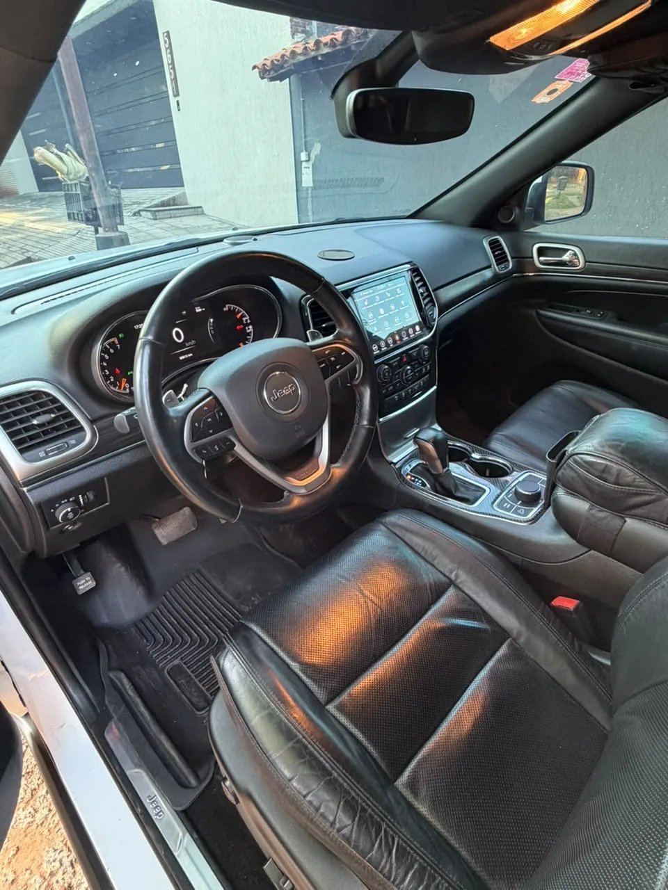 Jeep Grand Cherokee — foto 4