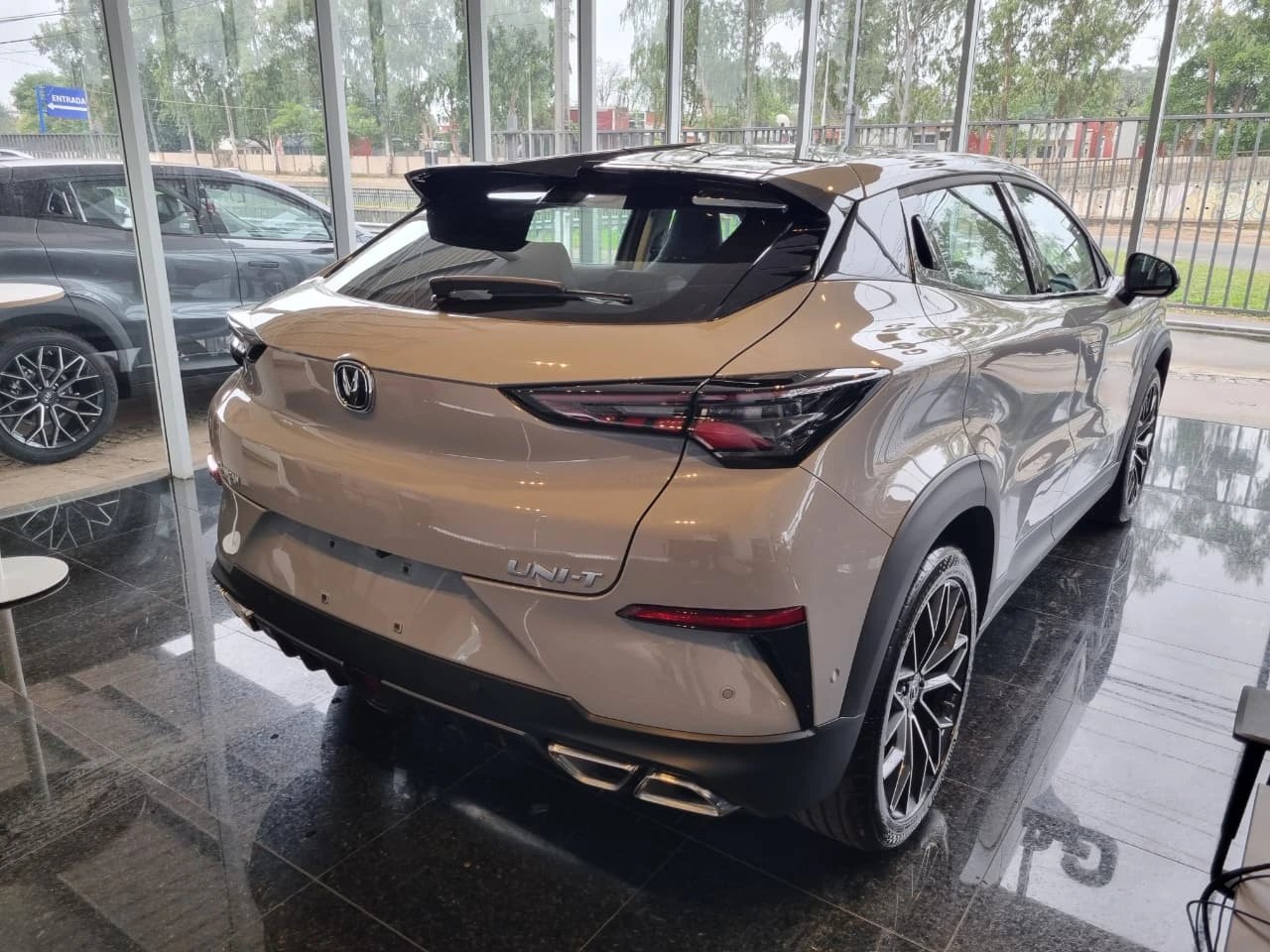 Changan UNI-T — foto 3