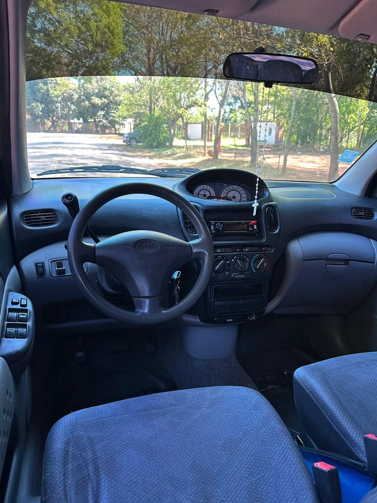 Toyota Funcargo — foto 6