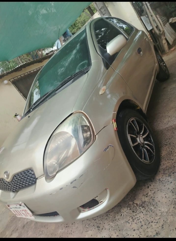 Toyota Vitz — foto 2
