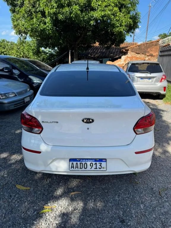 Kia Soluto