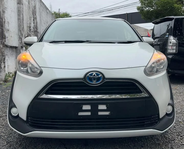 Toyota Sienta